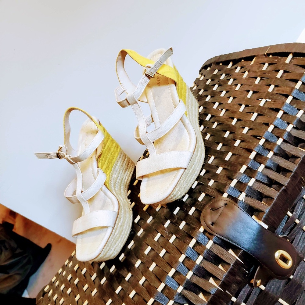 Nine West Off white platform wedge